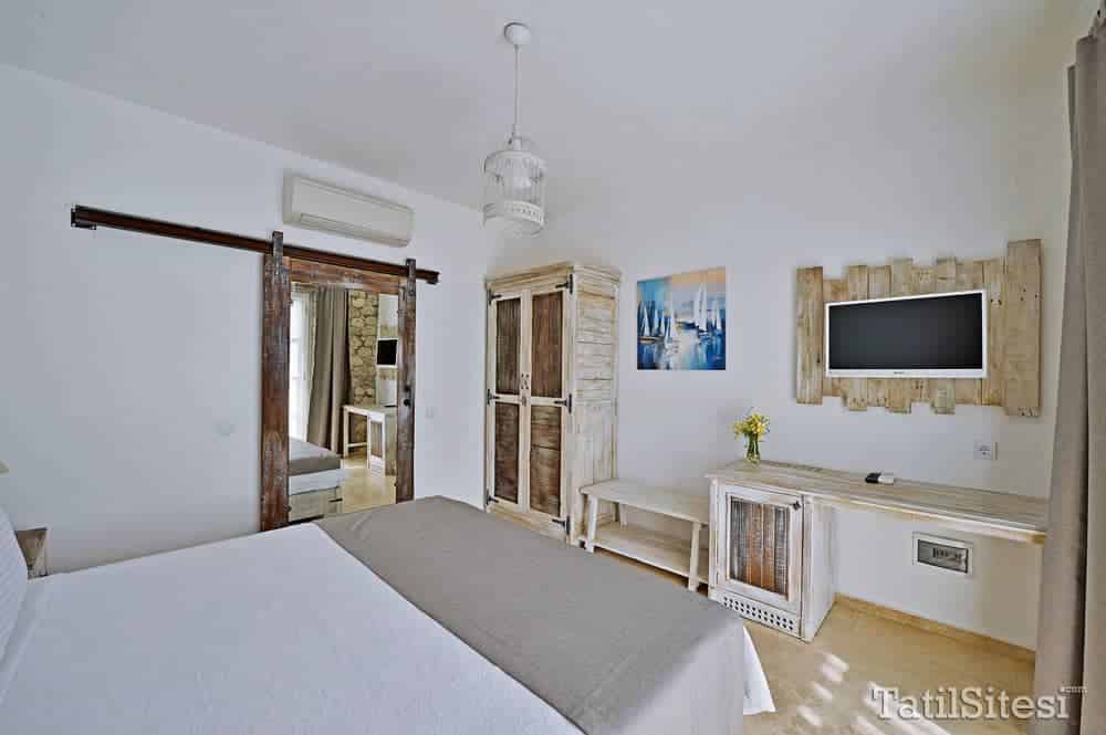 Bay C Boutique Hotel